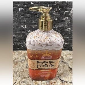 Hempz Limited-Edition Pumpkin Spice & Vanilla Chai Herbal Body Moisturizer 17 Oz